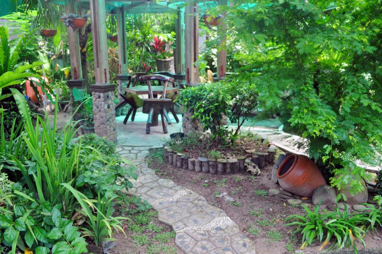 אל נידו Peak House Garden Pension מראה חיצוני תמונה
