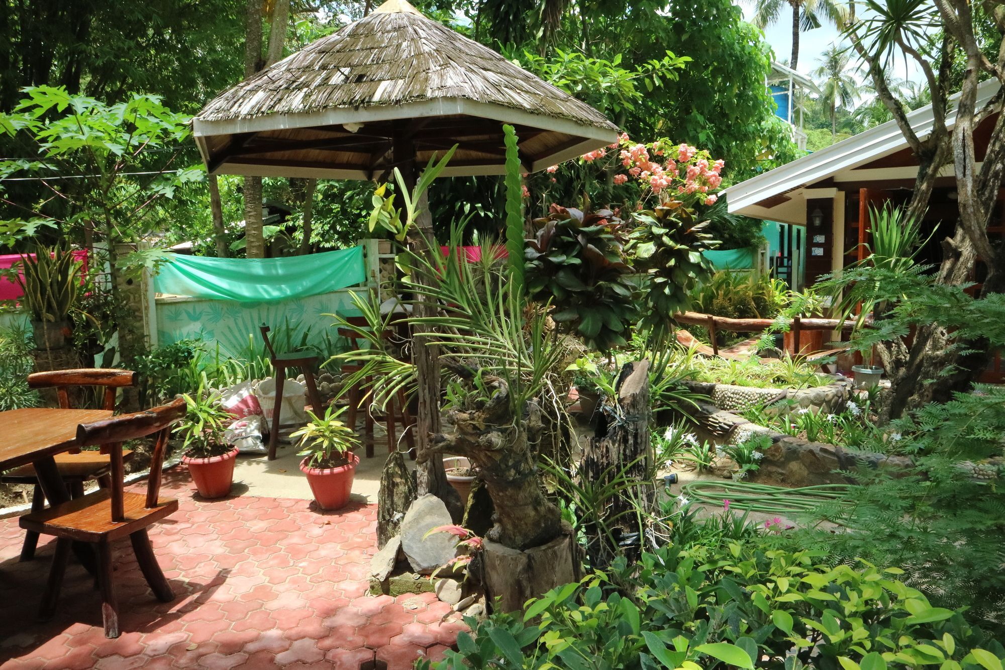 אל נידו Peak House Garden Pension מראה חיצוני תמונה
