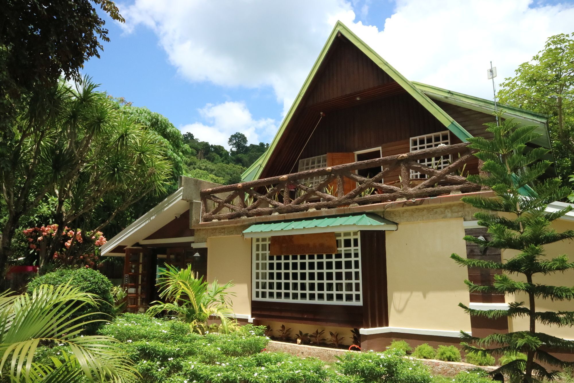אל נידו Peak House Garden Pension מראה חיצוני תמונה